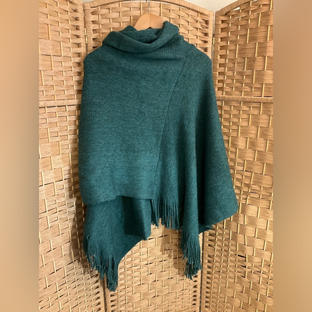 Chico’s NWT Sweater Poncho - Picture 6 of 9